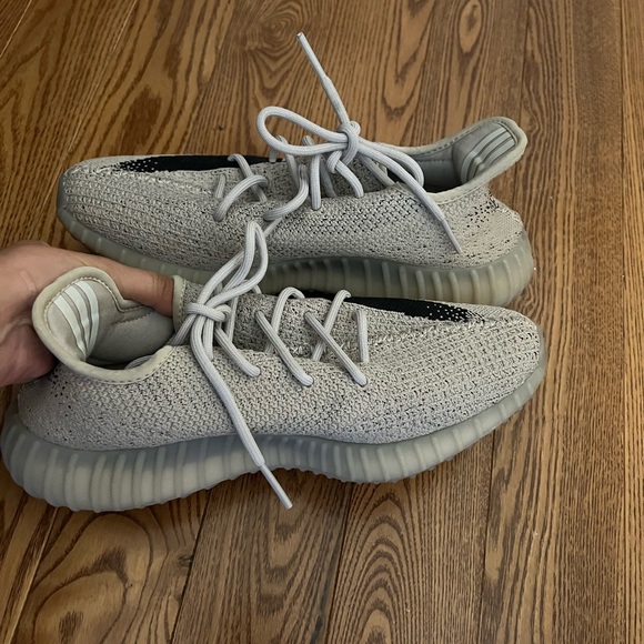 Yeezy size 42 - Picture 5 of 8